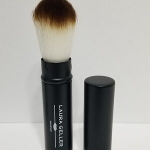 Retractable baked Powder Brush